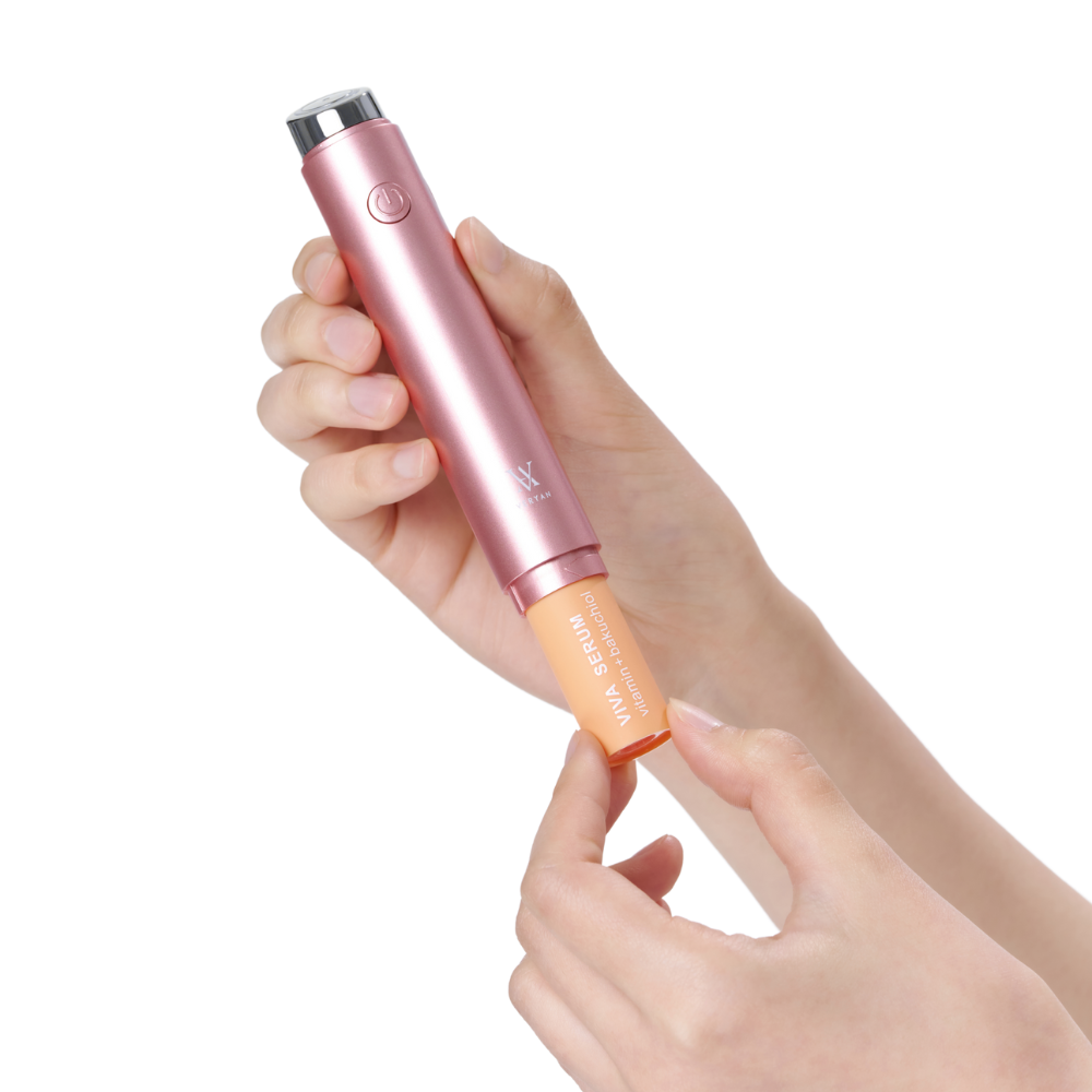 User switching refill ampoules of VERYAN Serum Stick, supporting OEM formulation development and product diversification.